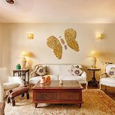 Casabelle by Redolivenr UB City Luxury Apt