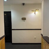 OYO 91148 Cozy Fox Hotel