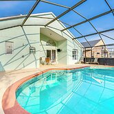 Private Pool & Yard: Family Getaway in Davenport