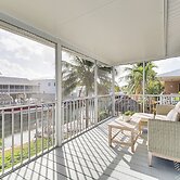 Close to Beach: Canal-front Home in Islamorada