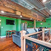 Near Vineyards: Country Condo in New Haven