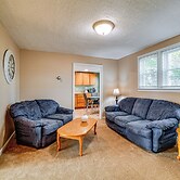 < 2 Mi to Suny Cortland: Unit w/ Private Parking