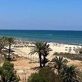 Beautiful Seafront Vacation Apartment