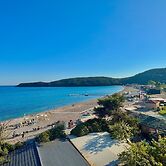 Beachfront Hotel Palma Jaz