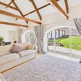 Host Stay Blue Barn