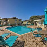 Walk to St Augustine Beach! Condo w/ Pool Access