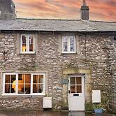 Historical Cottage in Ingleton, No Deposit