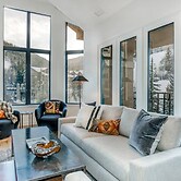 Gorgeous 4 Bedroom Ski In/out Condo in Beaver Creek Village