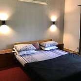 Durrani Lodges - Guest House G11