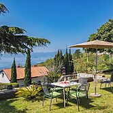 The Wave - Apt With Seaview and Garden