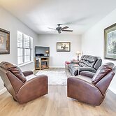 Walk to Dtwn Show Low: Townhome w/ Balcony