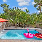 Heated Pool Mini Golf Walk to Beach Beach Gear