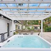 Hot Tub Free Parking Retro Cottage Games