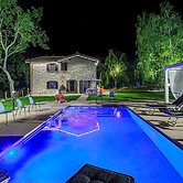 Casalino Galassi 4 2 by Marche Holiday Villas