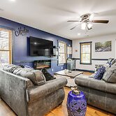 1 Mi to Gatlinburg Strip: Cozy Cabin w/ Fire Pit