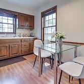 7 Mi to Downtown Toledo & Riverfront: Cozy Apt!