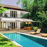 BALI INVEST LIVING - hotel with pool