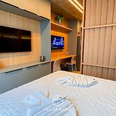 Setai Yacht Premium II - By Almare Flats
