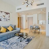 Modern Yas Island Escape w Peaceful Canal Views