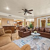Elegant Villa Retreat Pool Garden Alfresco Lounge