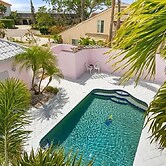 Tranquil Pool Home Near Siesta Key Sarasota