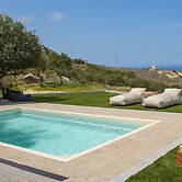 Oliva Emerald Eco - Secluded Off-grid Vineyard Villa