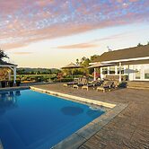 Chic Sonoma Oasis w/ Pool, Bocce, Hot Tub + Minutes to Downtown