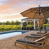 Chic Sonoma Oasis w/ Pool, Bocce, Hot Tub + Minutes to Downtown