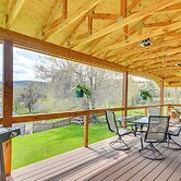 Mtn-view Eureka Apartment: Walk to Eateries!