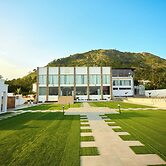 Abram Hills Hotel Ltd