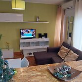 Huge 3 Bedrooms Balcony Flat for 8 pax