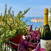 Charming Apartment With Terrace and Old Town View