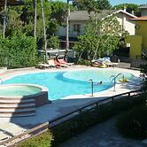 Comfortable Flat With Pool and Green Space