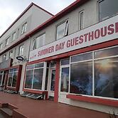 Summerday Guesthouse