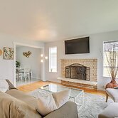 7 Mi to Dtwn: Pet-friendly Abode in Seattle!