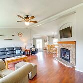1 Mi to Lake: Getaway w/ Patio in Coulee City!