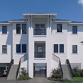 Waterfront Luxury Home - Tidelands House