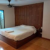 Namtip Bar & Guesthouse