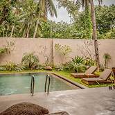 Villa with pool in an ecovillage Nido Fi