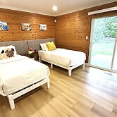 Vancouver Lake City Way Guesthouse