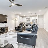 7 Mi to Dtwn: Sleek Retreat in Atlanta!