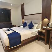 Hotel Ashraya International