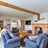 Pet-friendly Cottage in Countryside, No Deposit