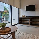 Super Cute Flat on 5th Ave in PdC Steps From Beach