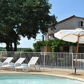 Huswell - Rustic G te With Pool in Southern France
