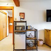 Hike, Sled & Ski! Cozy Tahoe City Condo w/ Hot Tub