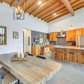 Luxe Mtn-view Escape 5 Mi to Dtwn Priest River!