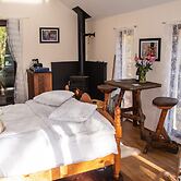 Treehouse in Germansweek Near Dartmoor Trails