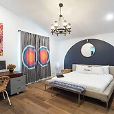 Austin 5BR Icon Mansion 6min to RaineySt