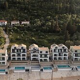 PHOS MAISONETTES NIKIANA